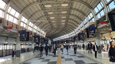 品川駅 朝ごはん ～ 朝の光と共に始まる一日の物語